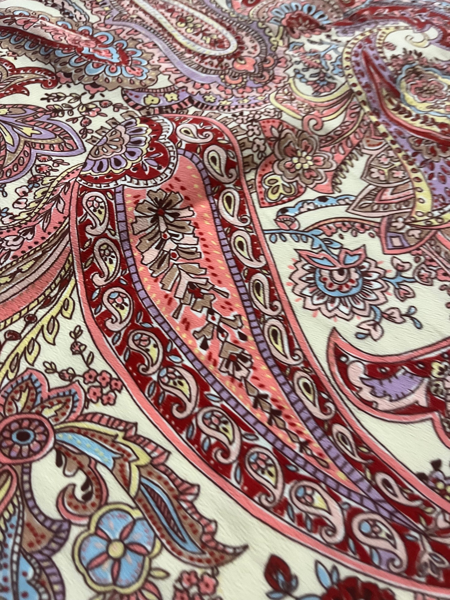 GASPARD 010 viscose crêpe cashemere design