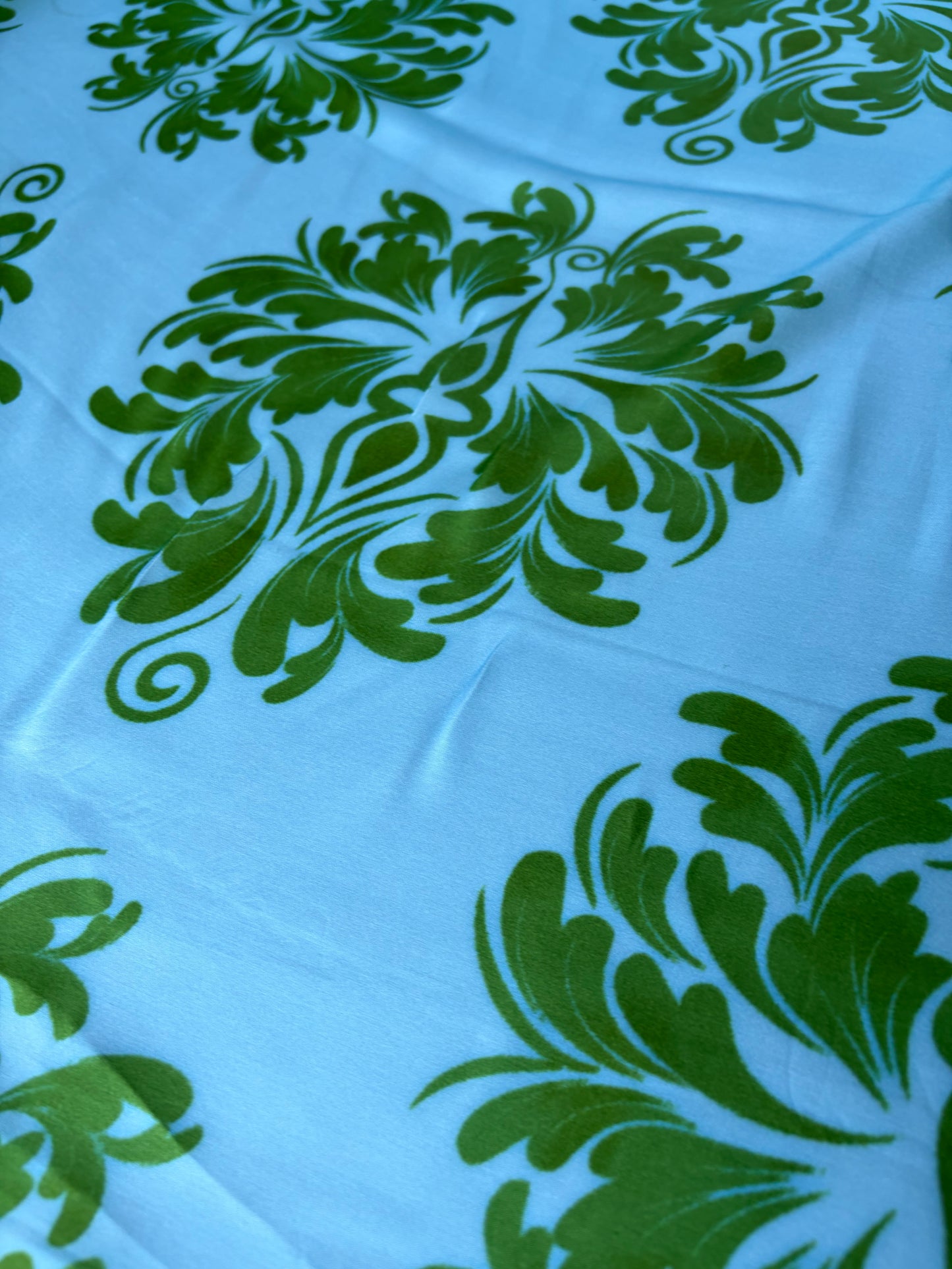 MARGE 013 viscose satin green/light blue leaves