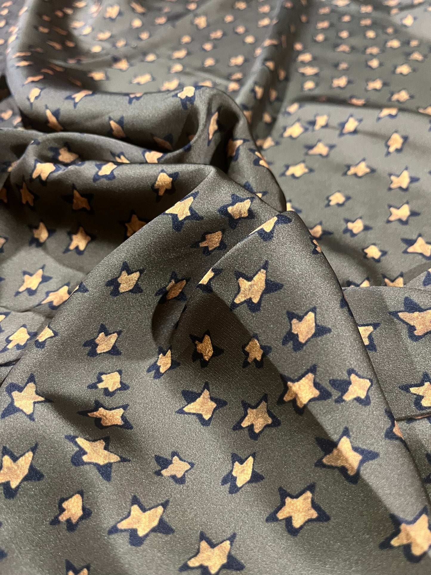 HMSTN 402 satin messy stars