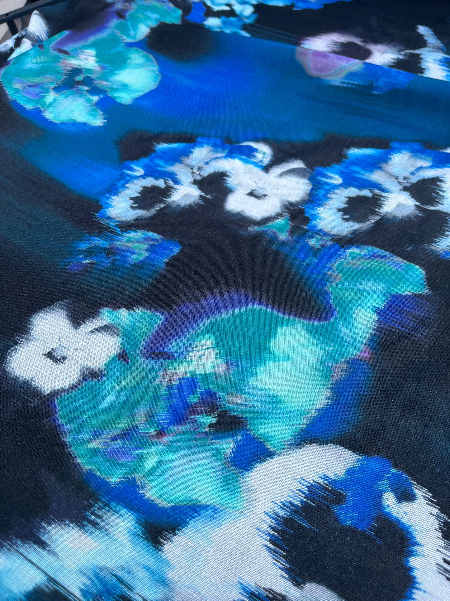 LC POPOL 019 gaze viscose/wool tie-dye flowers