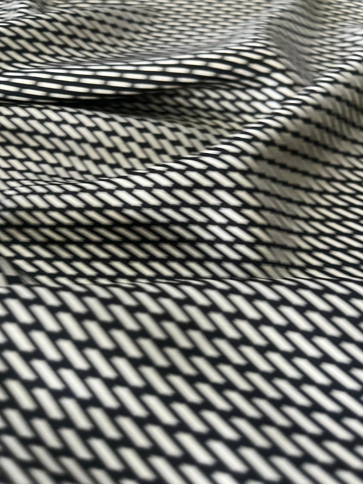 C02 viscose twill small black/cream design