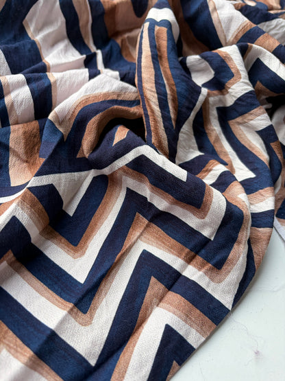 LULU 001 double border zig-zag print