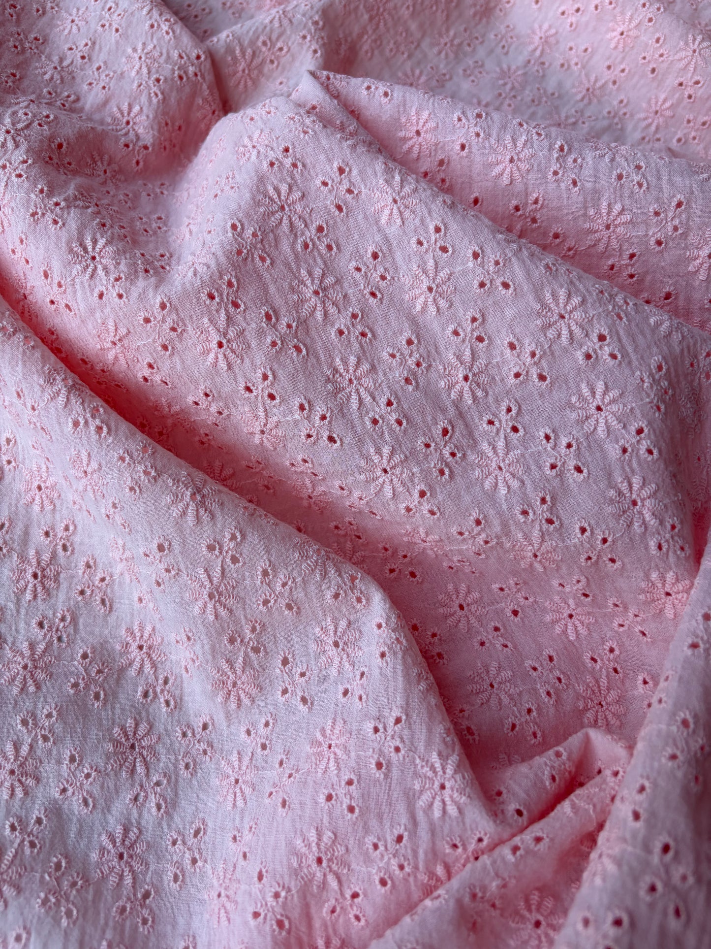 MARGE 017 broderie Anglaise dusty pink