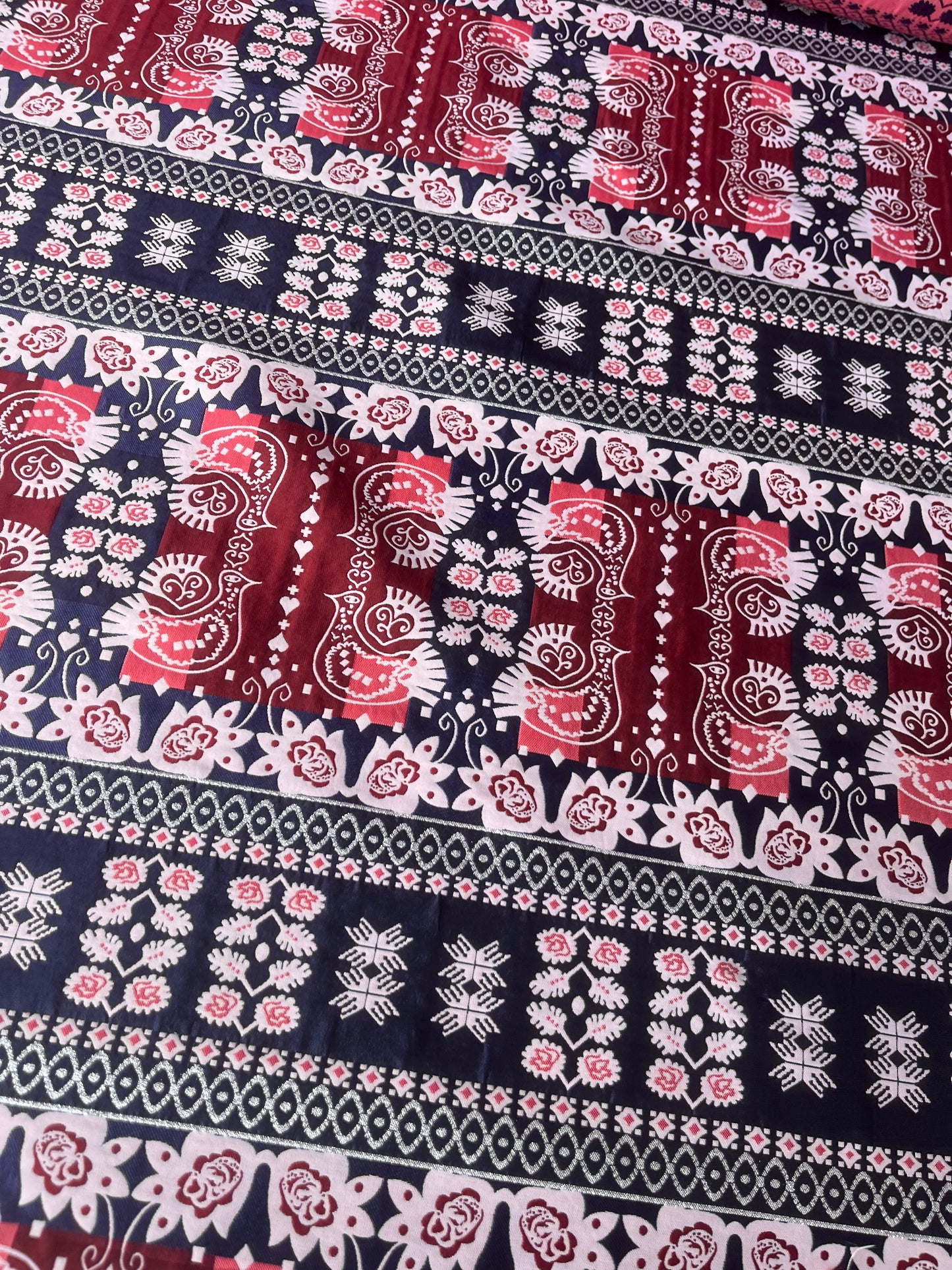 CELESTIN 027 shiny jacquard patchwork red/navy/silver