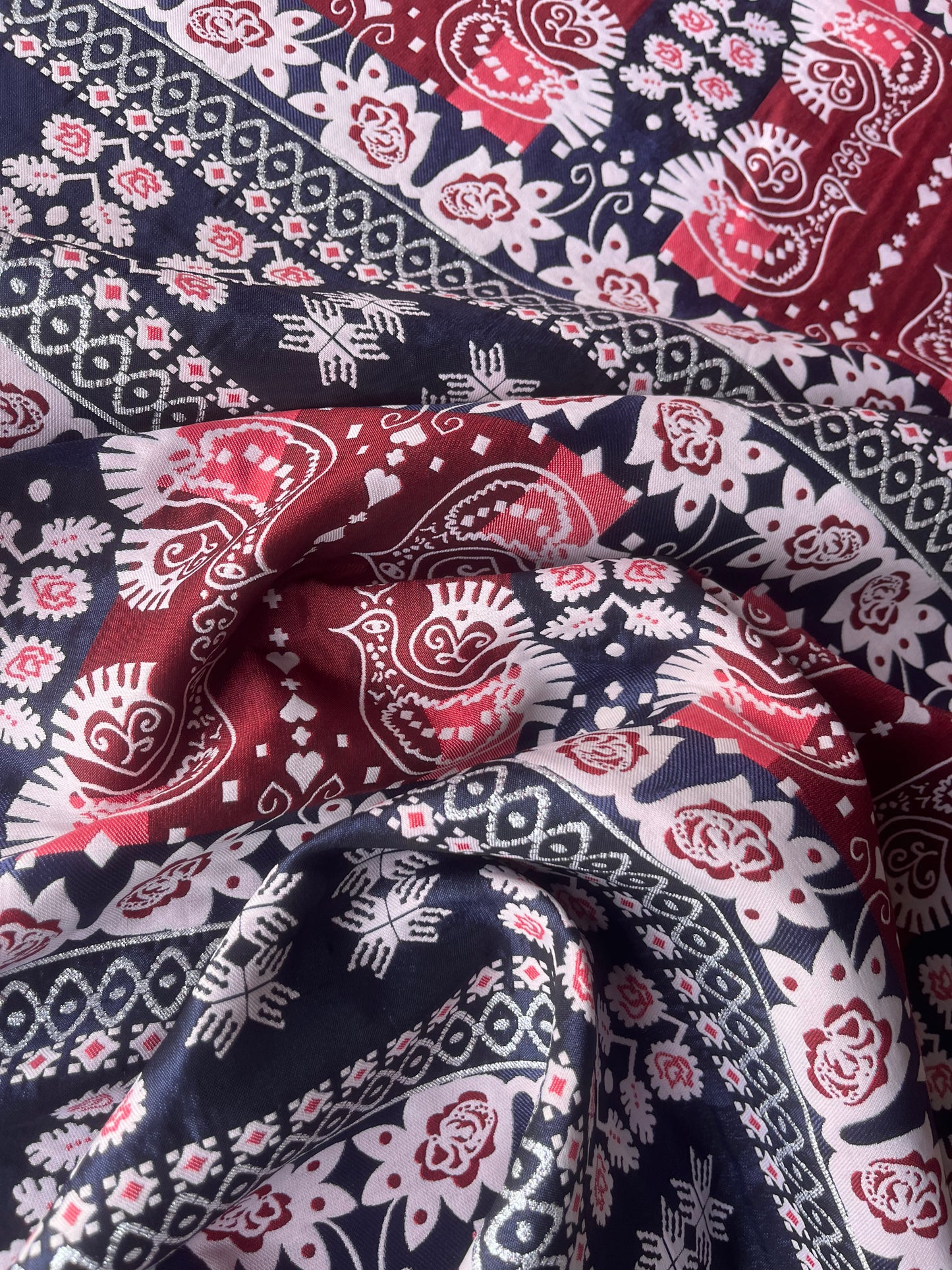 CELESTIN 027 shiny jacquard patchwork red/navy/silver