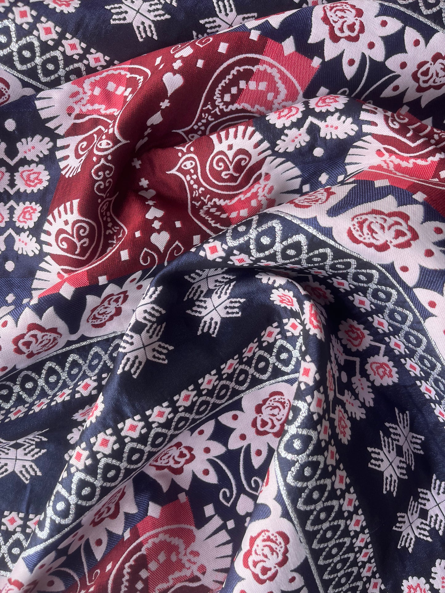 CELESTIN 027 shiny jacquard patchwork red/navy/silver
