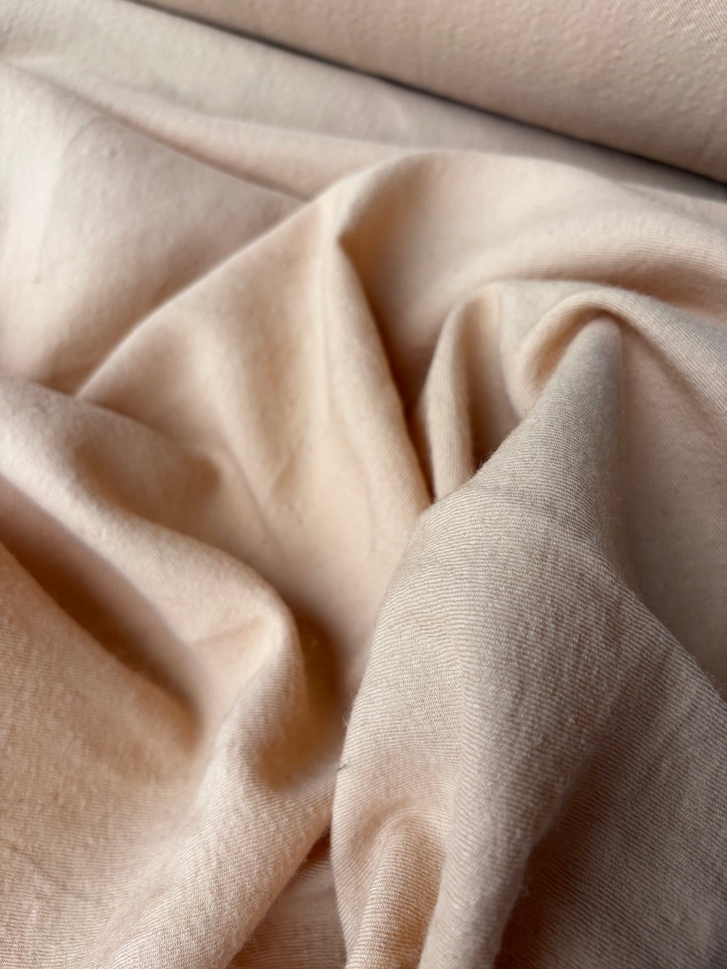 KALEB 013 sand coloured carded wool drape