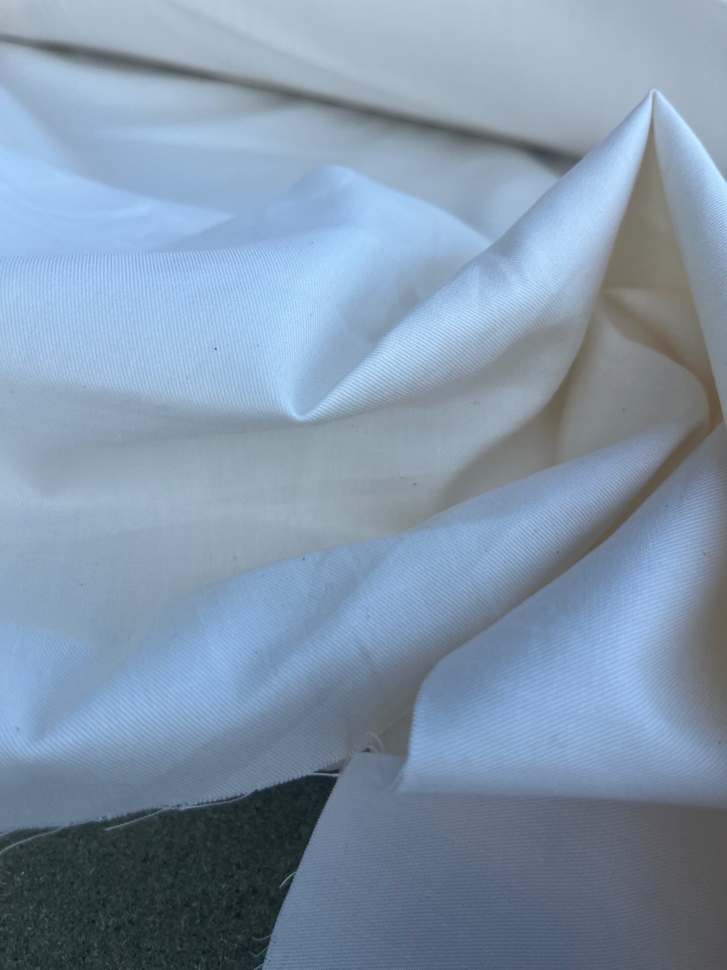FLORA 003 heavy viscose twill ivory
