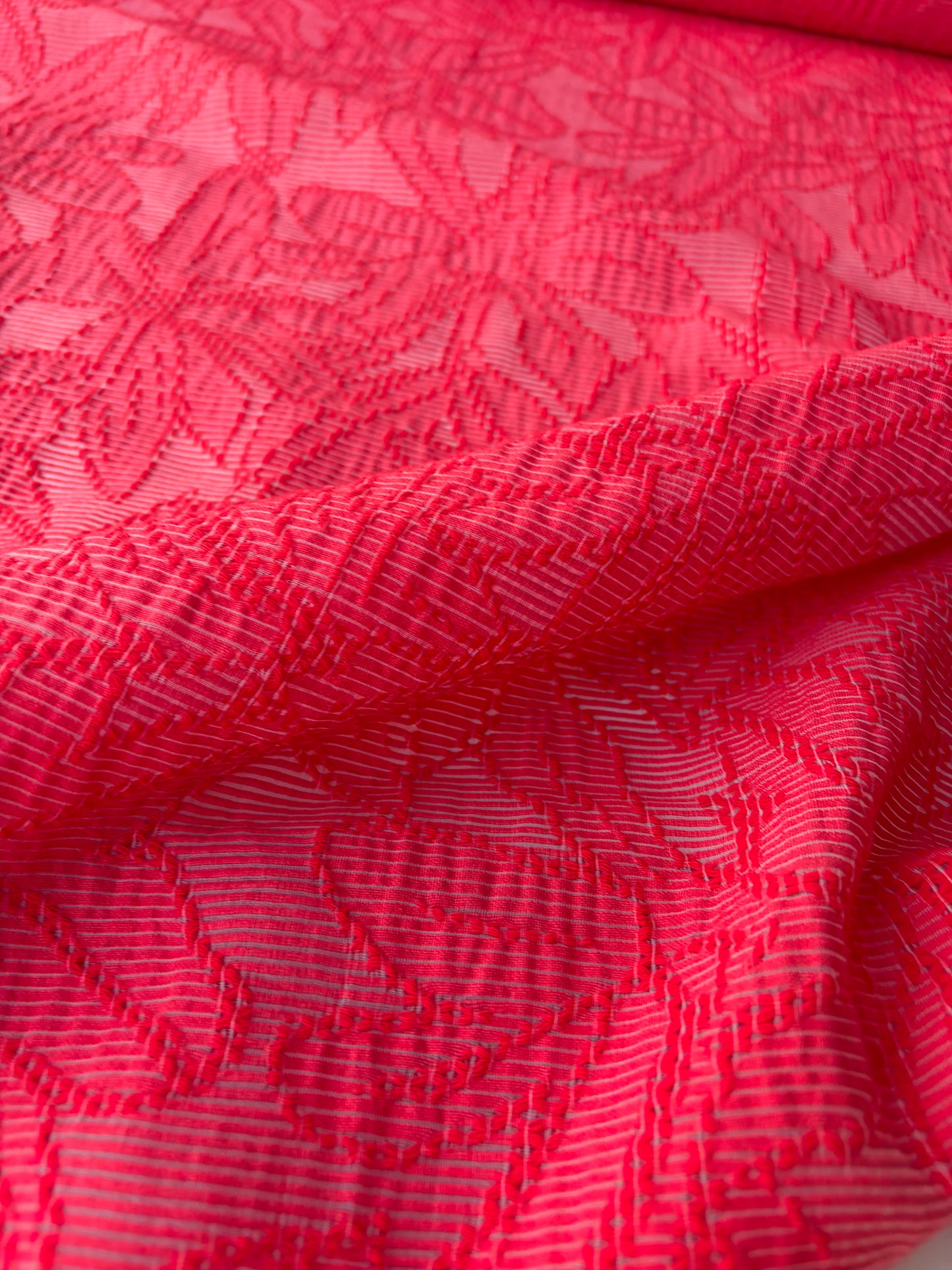 MARGE 030 cotton dévoré fabric red