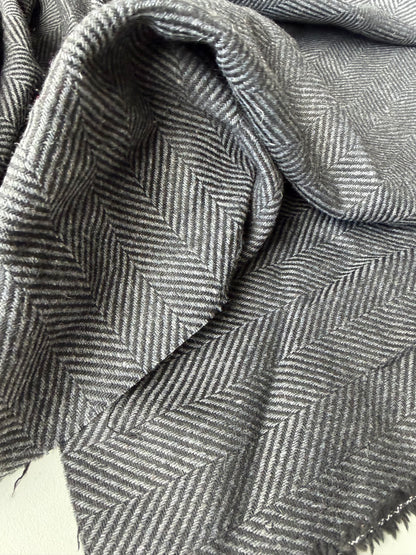 KALEB 019 heavy wool herringbone grey