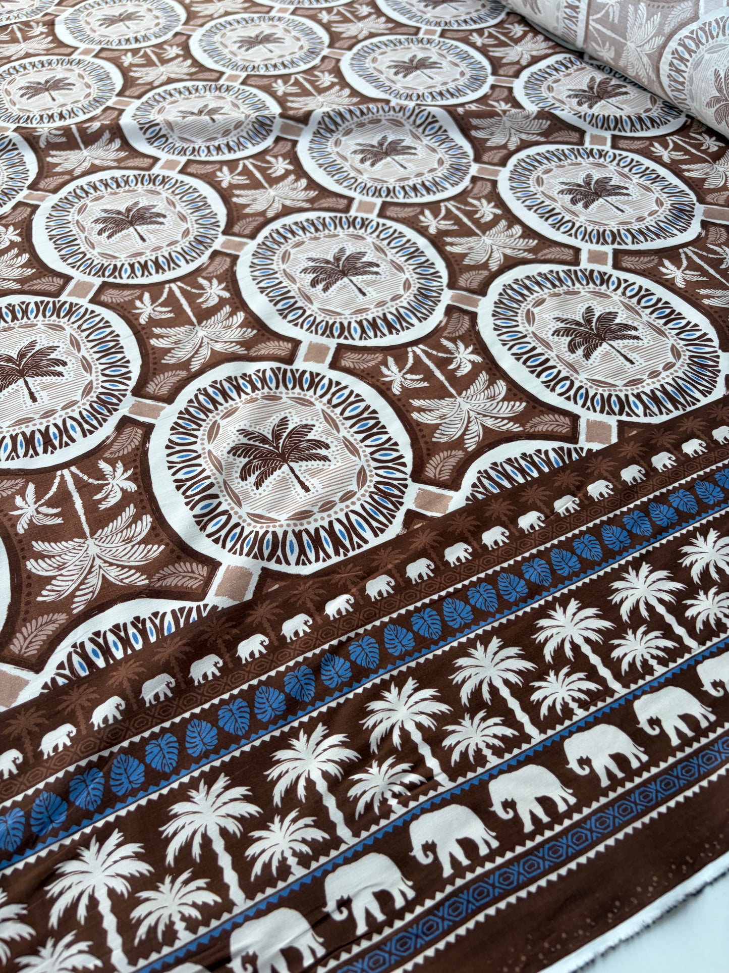 MARGE 032 cotton voile elephants and palmtrees