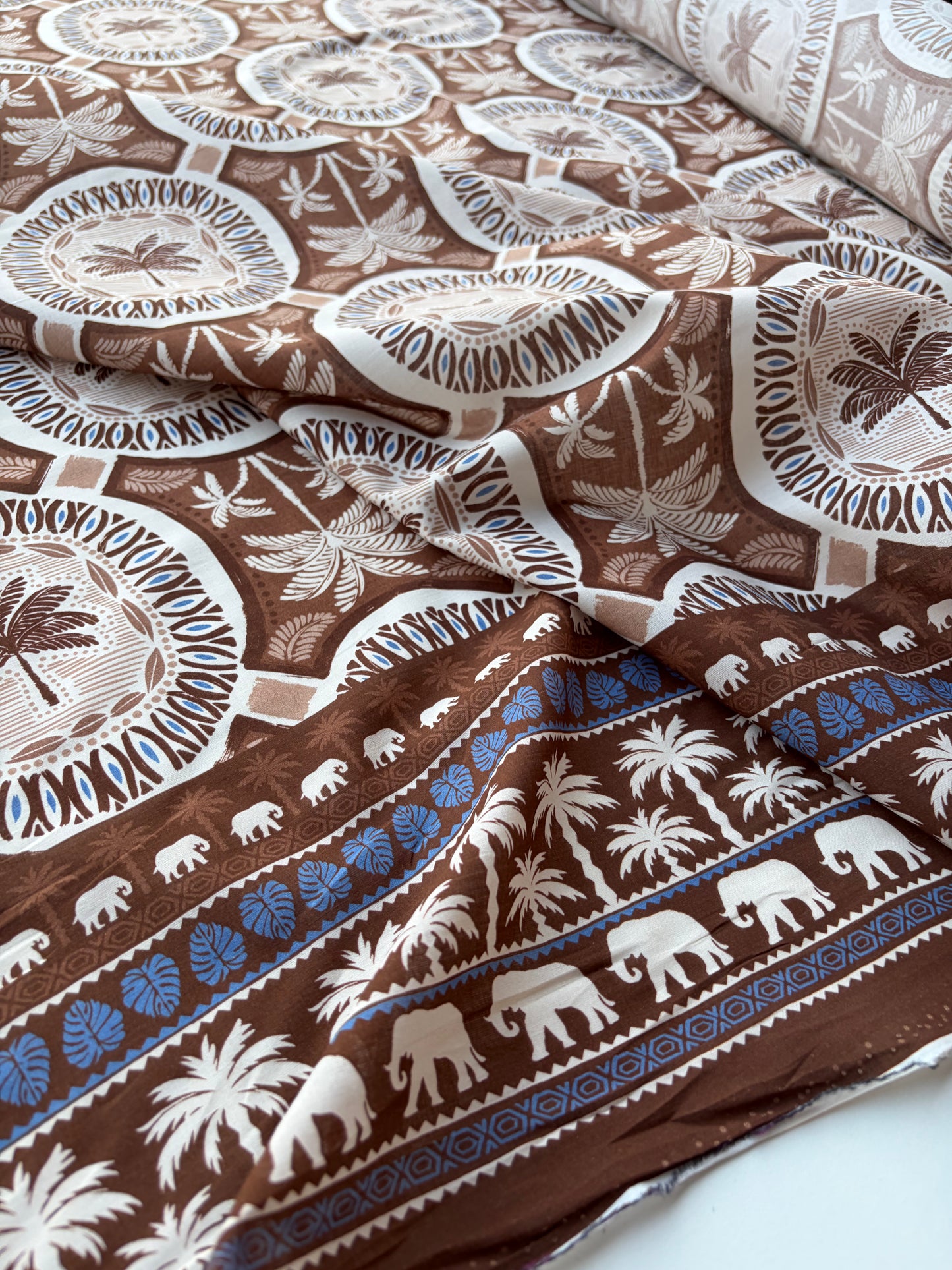 MARGE 032 cotton voile elephants and palmtrees