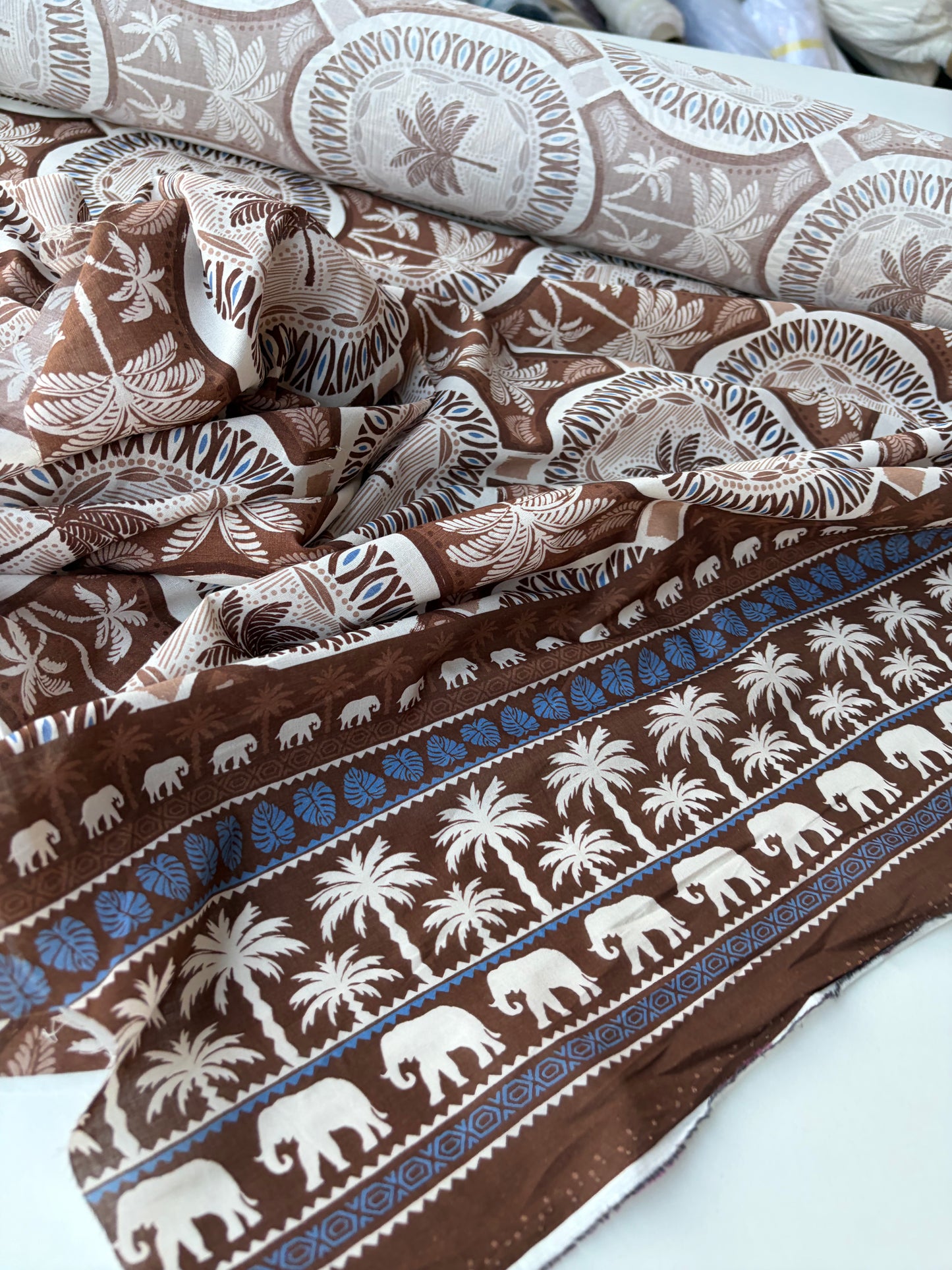 MARGE 032 cotton voile elephants and palmtrees