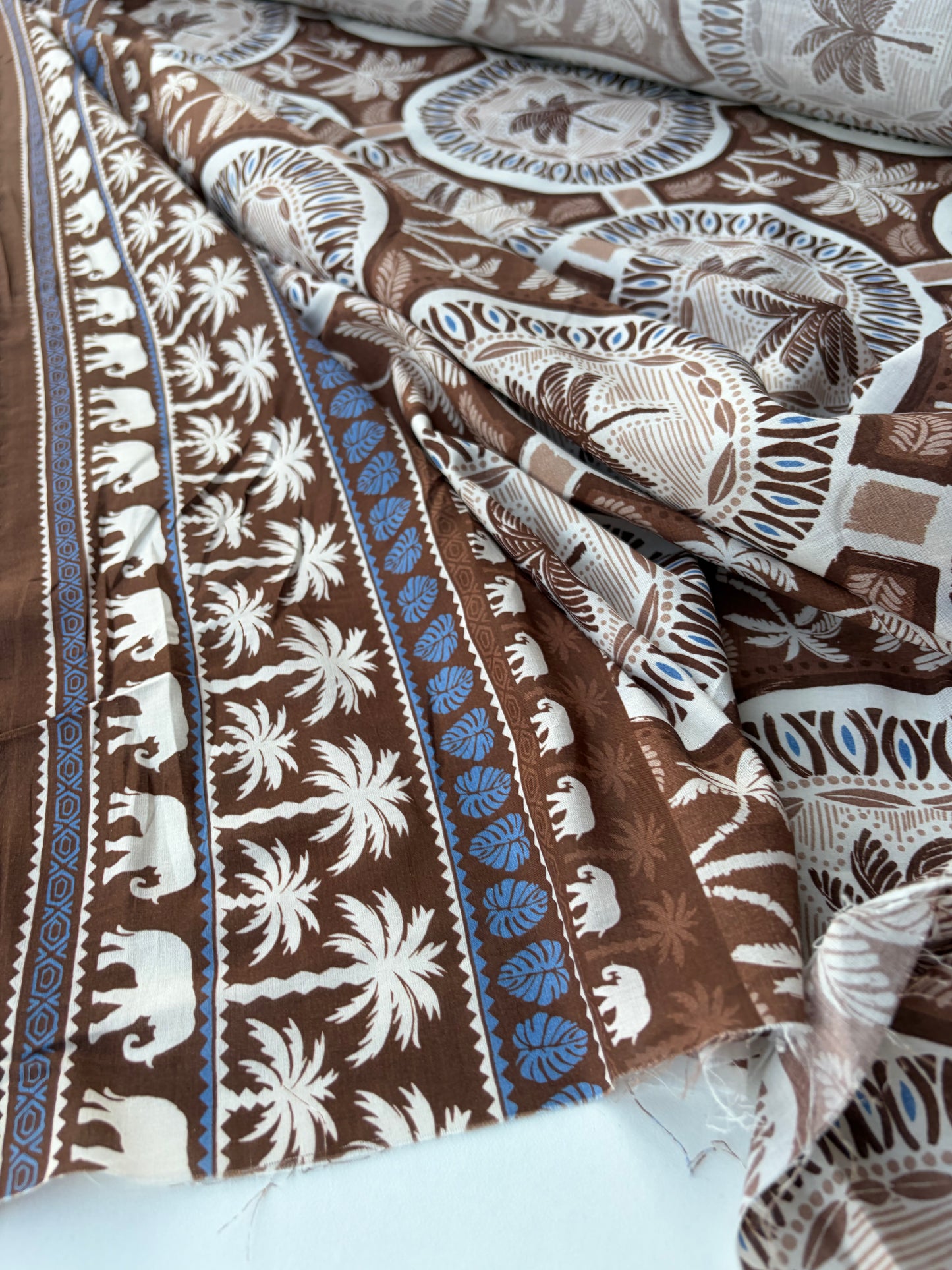 MARGE 032 cotton voile elephants and palmtrees