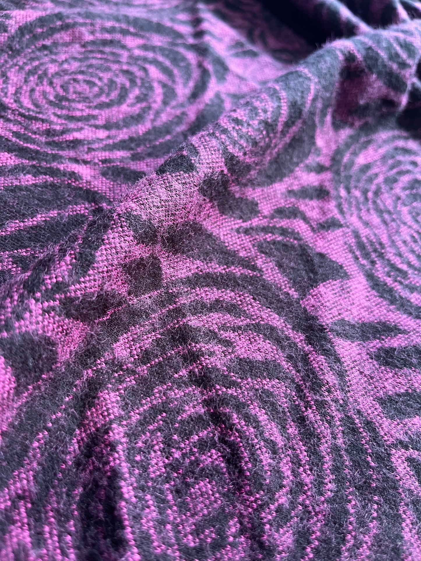 P003 Jersey jacquard pink/black roses