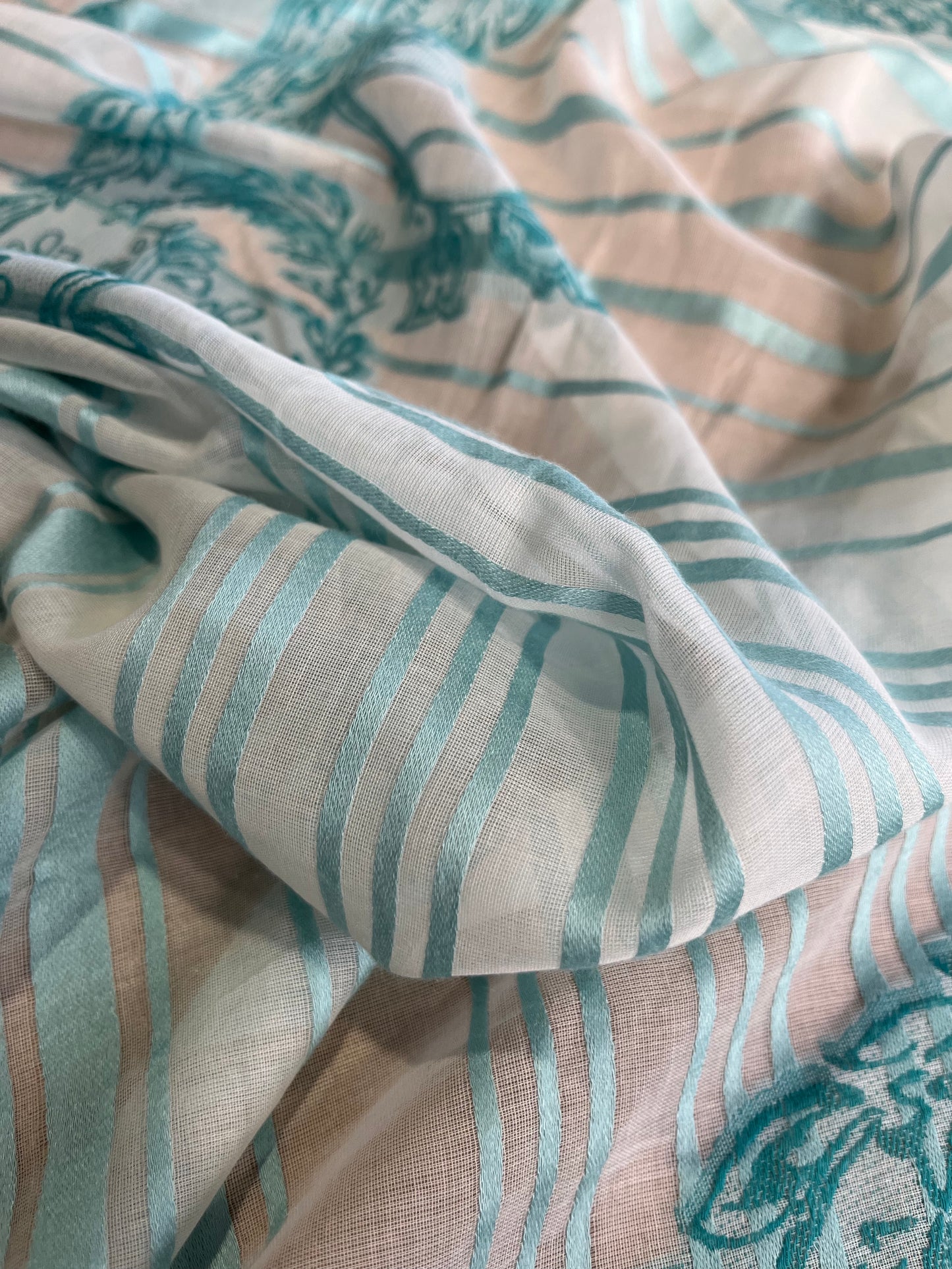 G01 can 402 silk voile with stripes