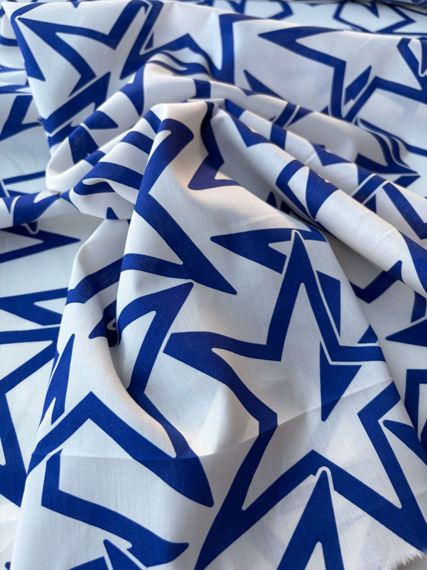 MARGE 036 cotton voile electric blue stars
