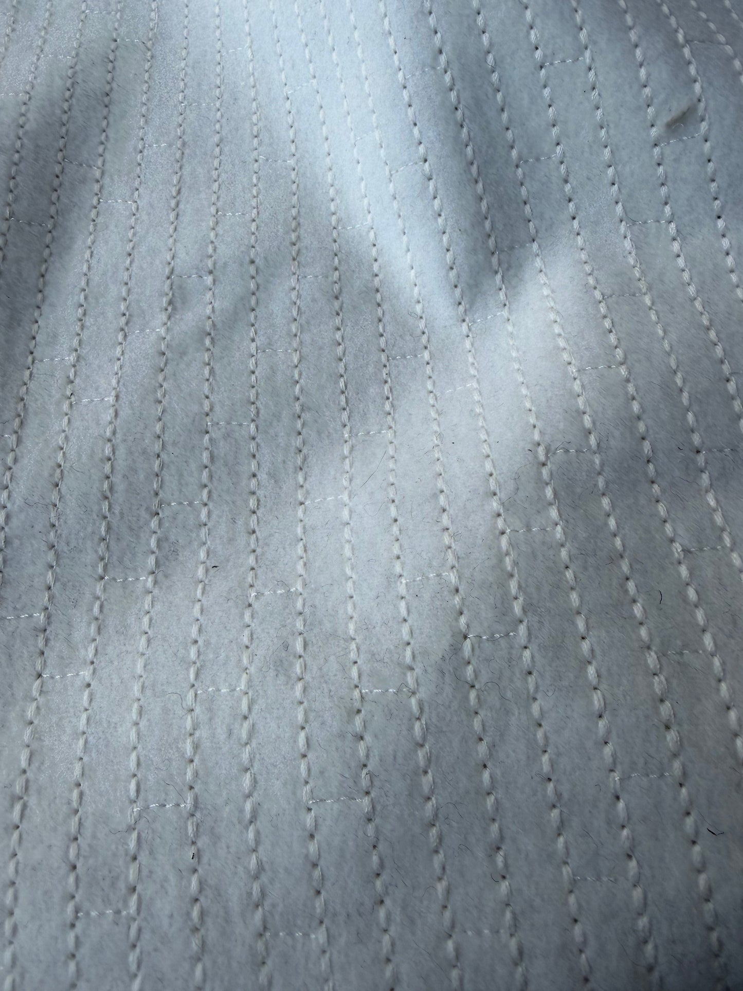MORTY 001 white wool fleece