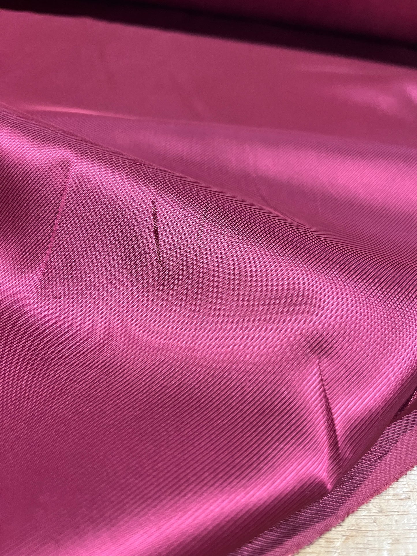 F01 CAN 414 viscose twill satin brique