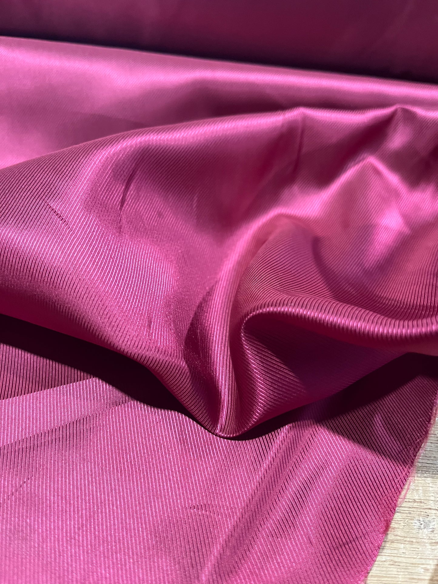 F01 CAN 414 viscose twill satin brique