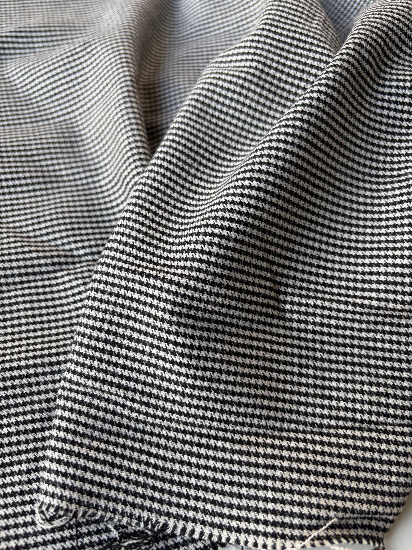 MORTY 010 black/white pied de poule stretch with wool