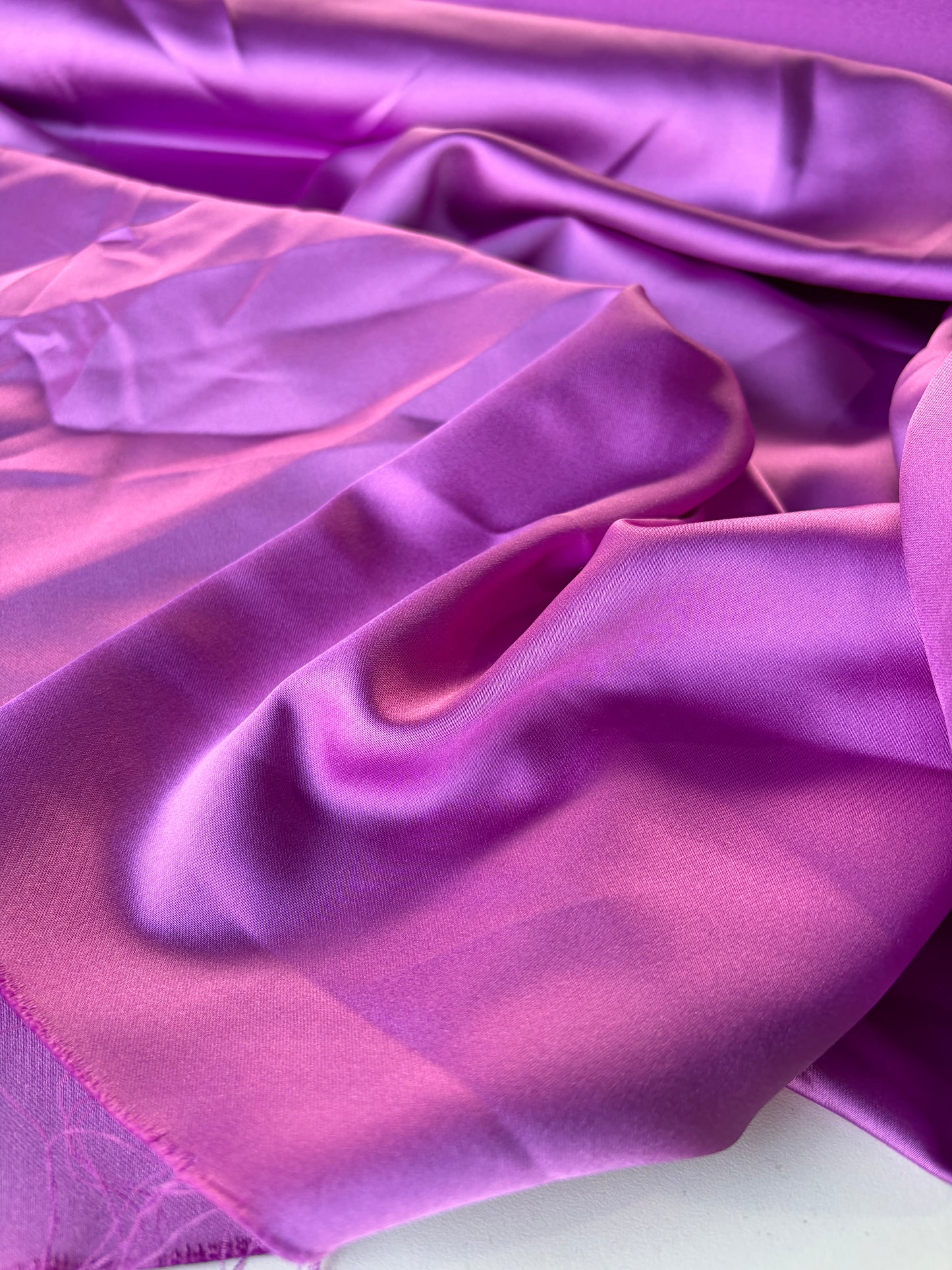 MORTY 012 heavy satin stretch purple