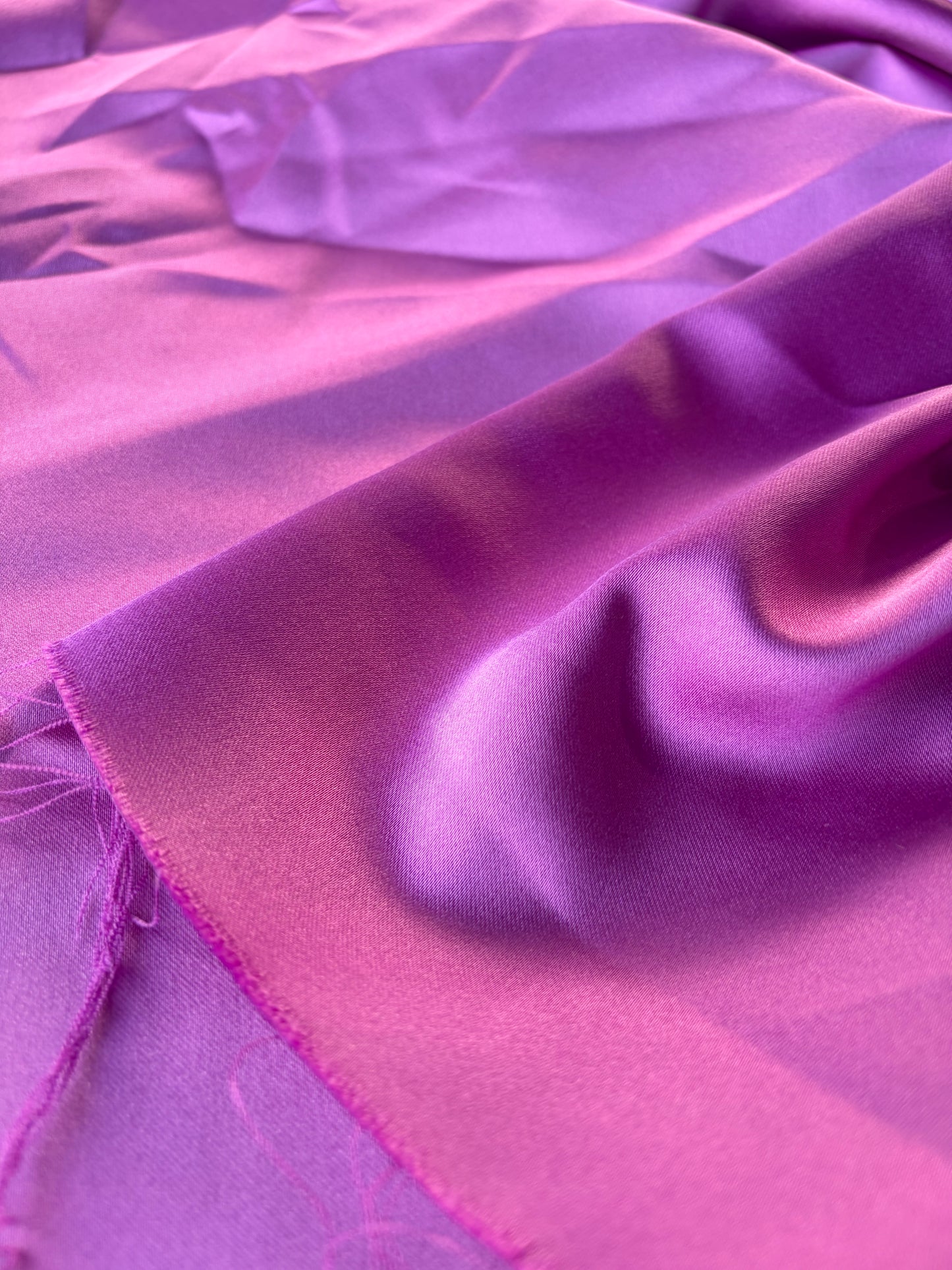 MORTY 012 heavy satin stretch purple