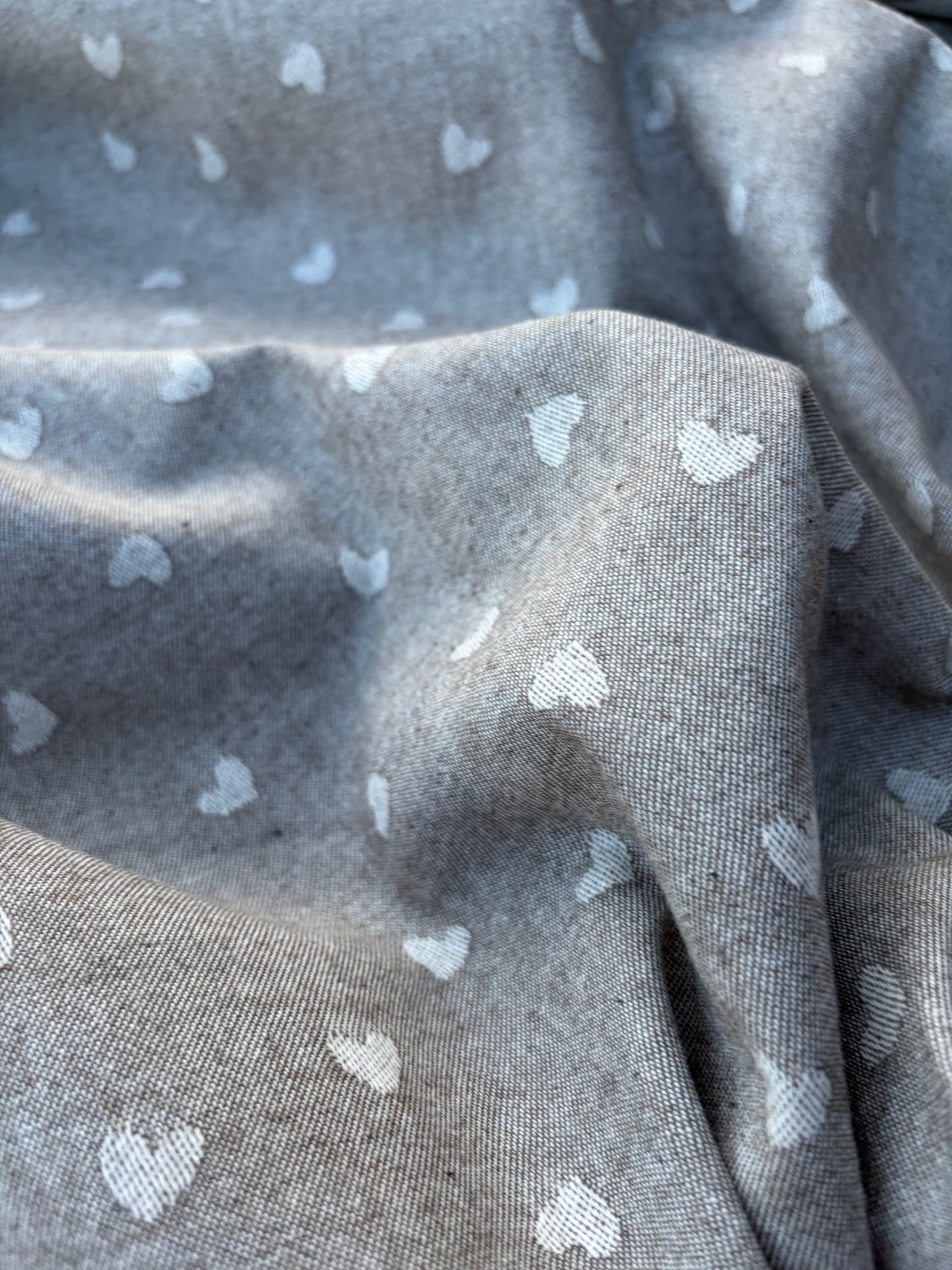 BART 002 camel wool jacquard with small hearts