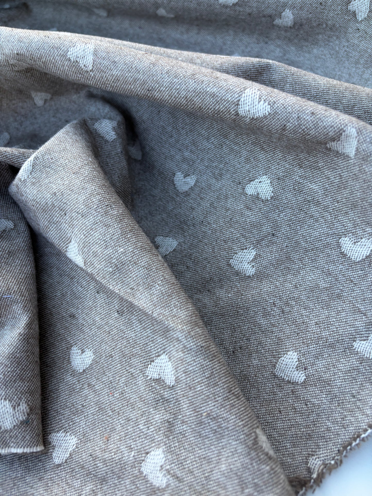 BART 002 camel wool jacquard with small hearts