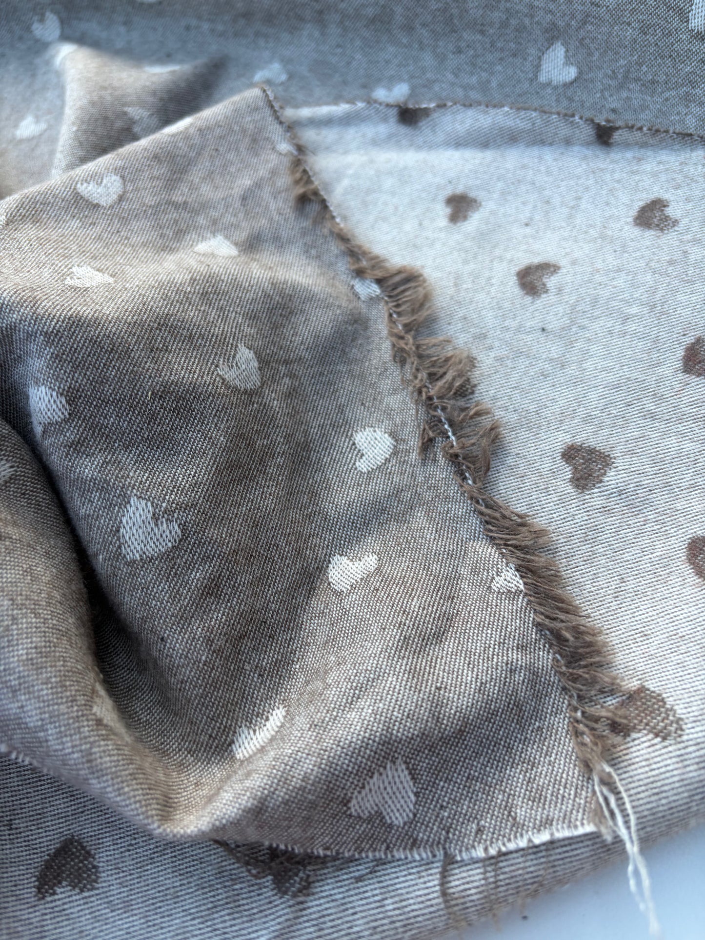 BART 002 camel wool jacquard with small hearts