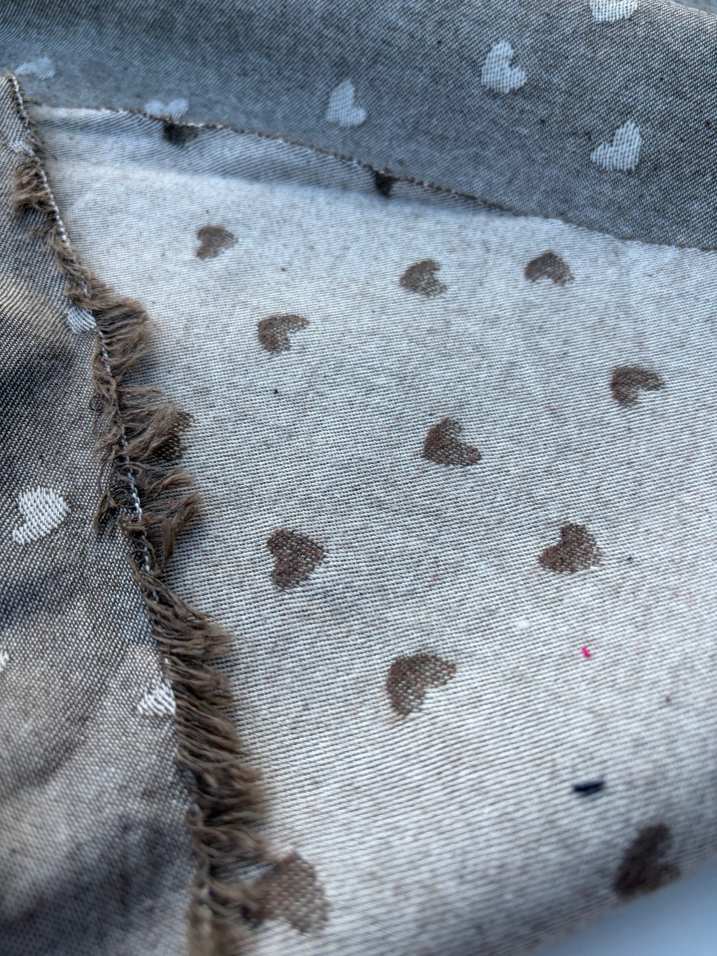 BART 002 camel wool jacquard with small hearts