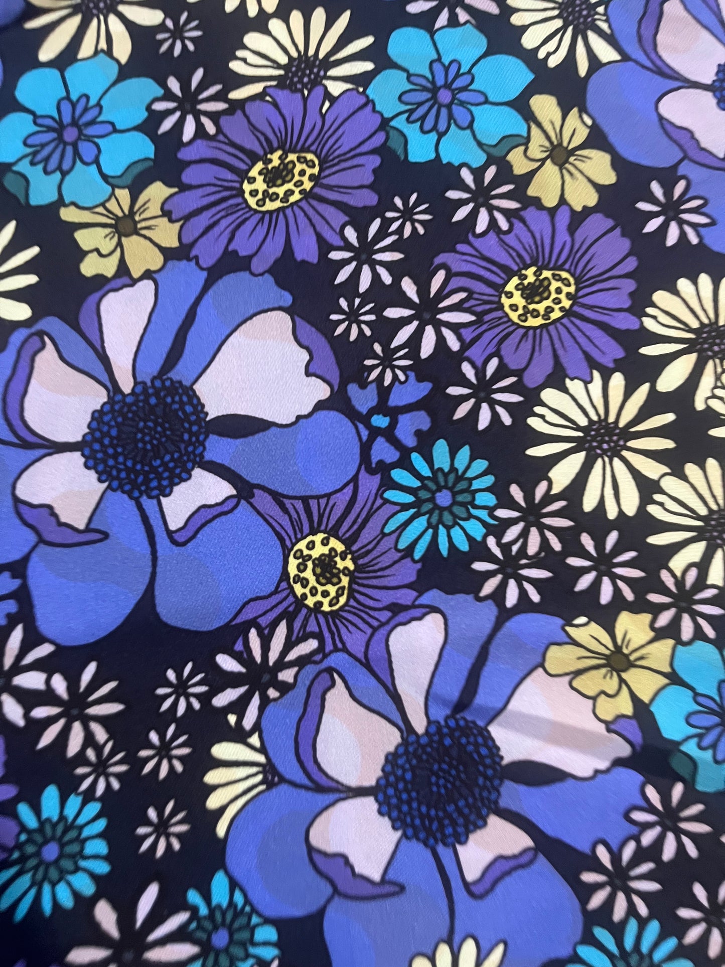 LOTTI 001 warm viscose twill flower print