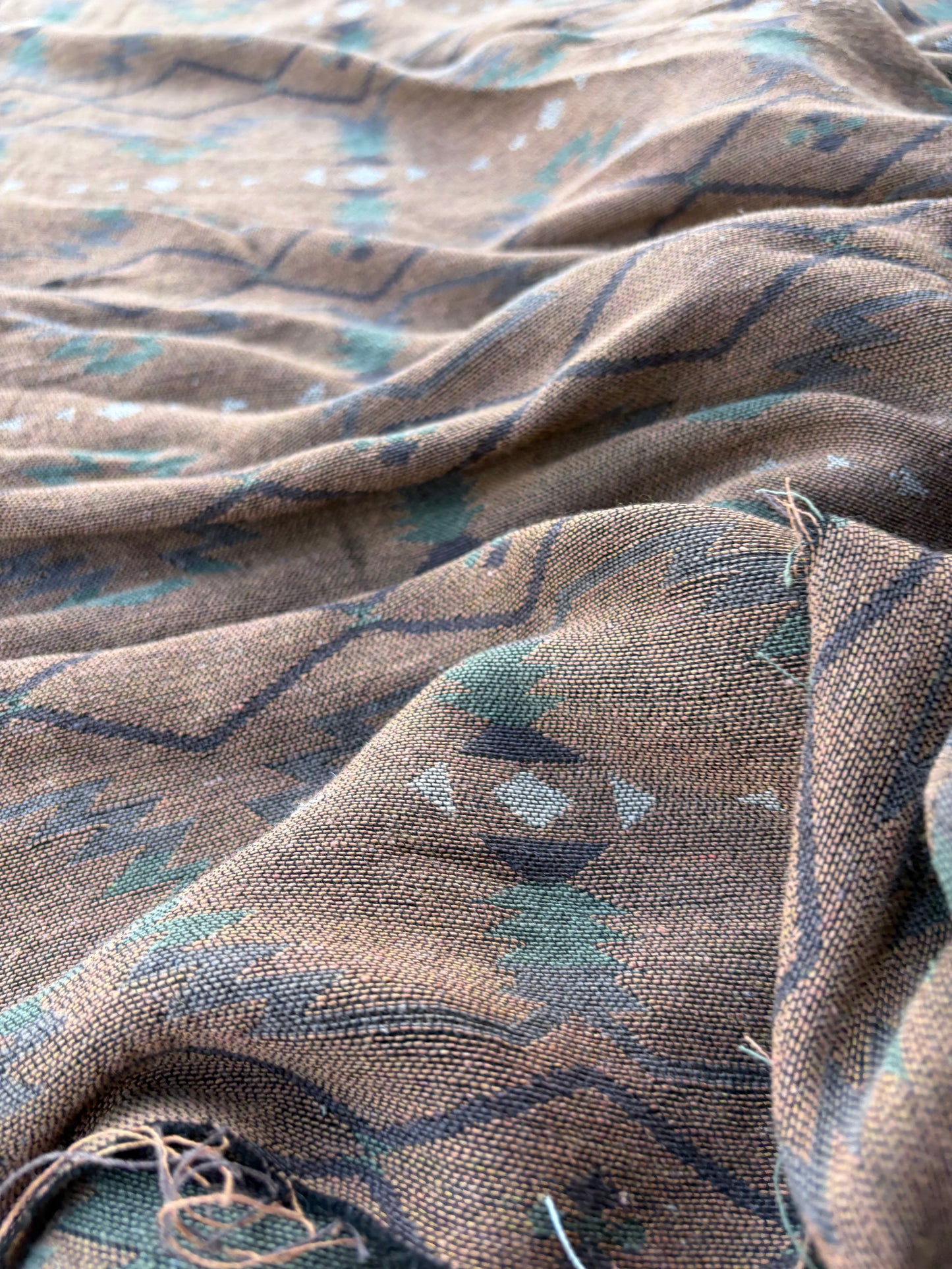 BART 012 brown/bronze ethnical wool jacquard