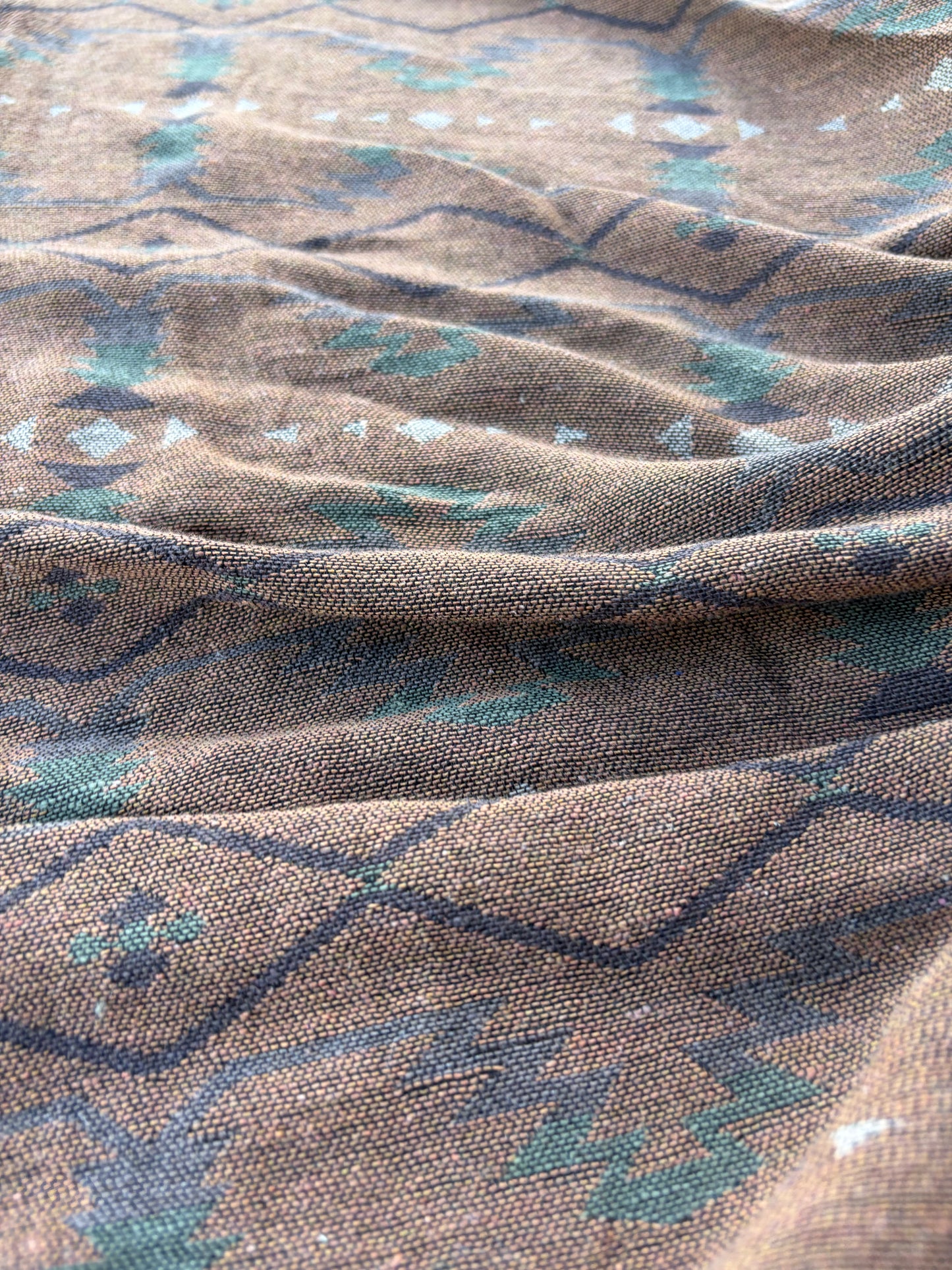 BART 012 brown/bronze ethnical wool jacquard