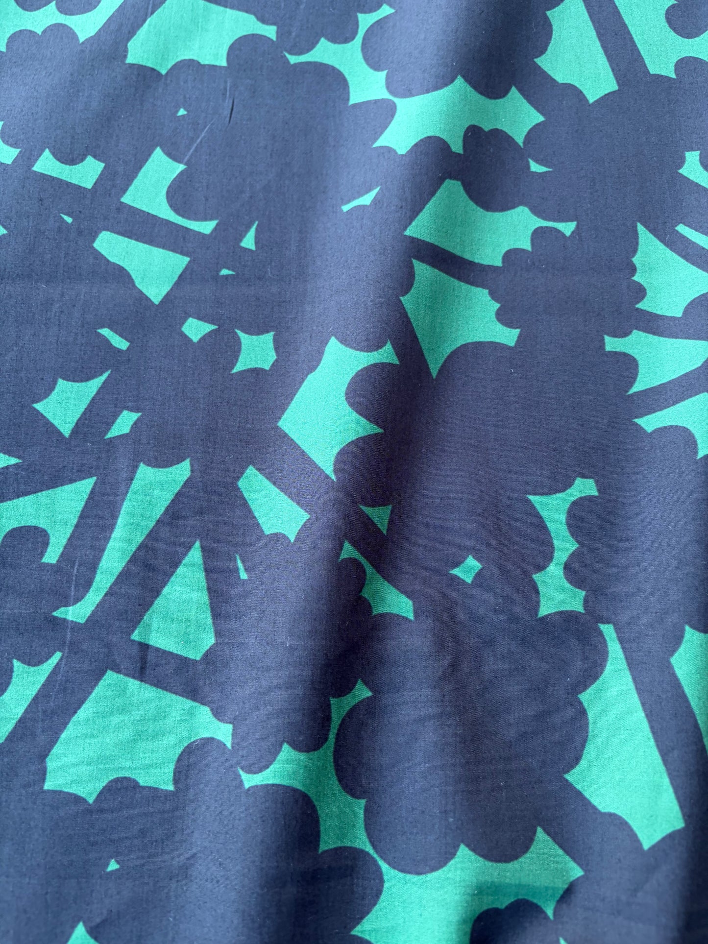 BART 013 green/navy floral print cotton poplin