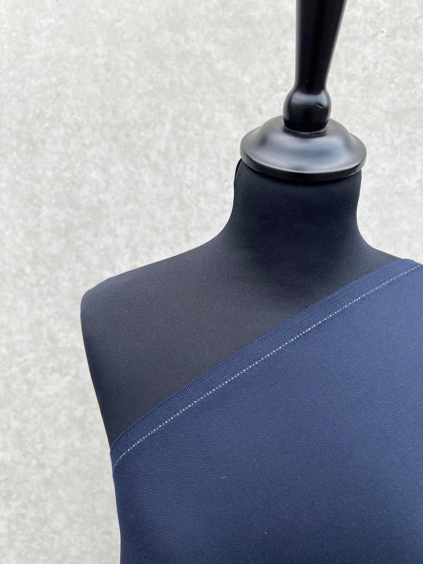 PREM10051 twill wool polyester navy Loro Piana