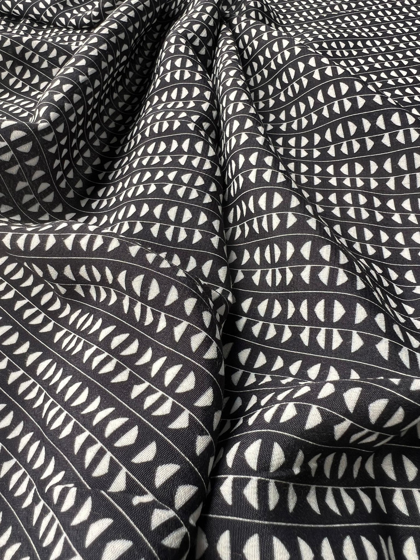 LULU 015 Viscose Twill Geo Half Moon Print