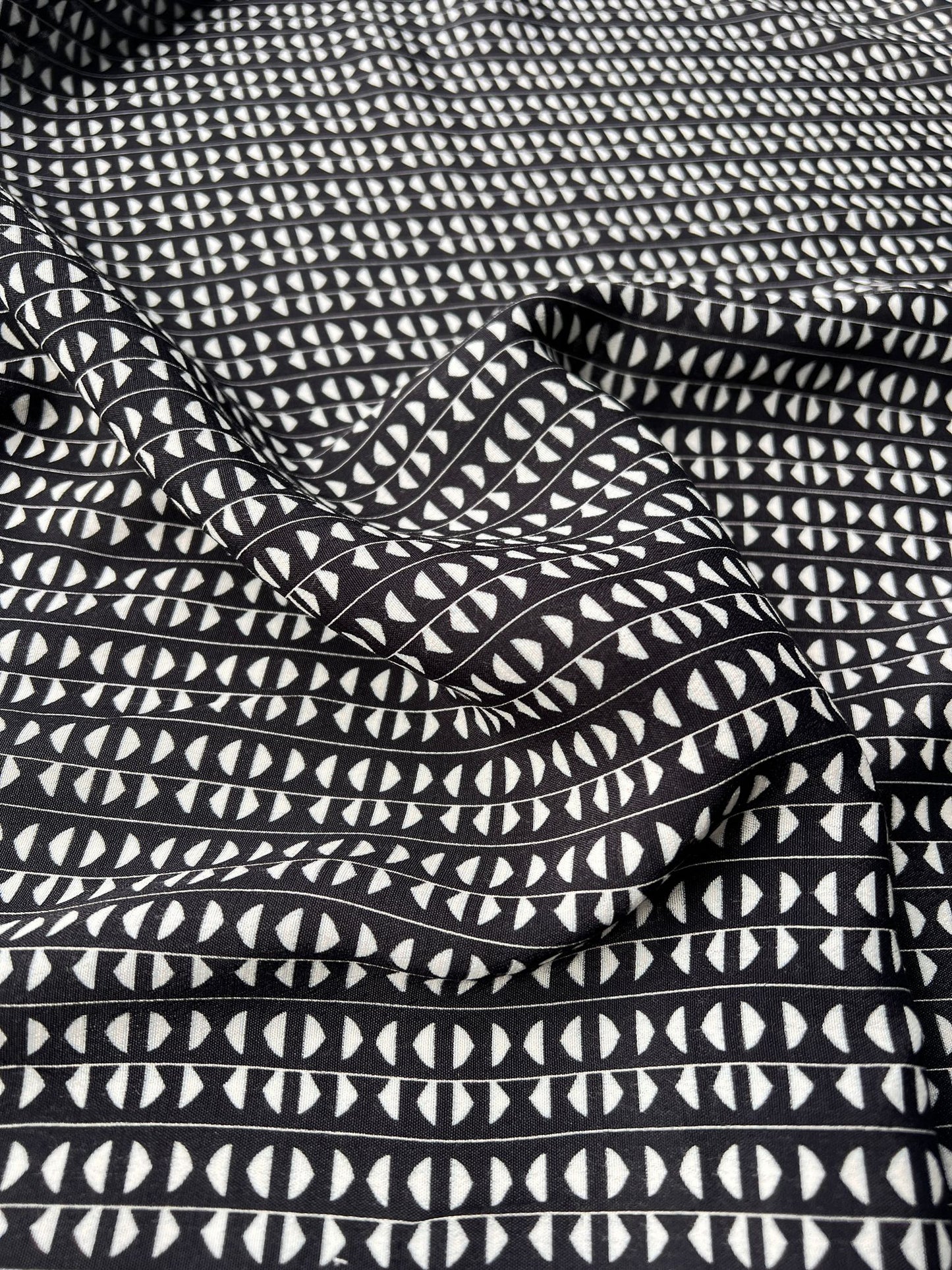 LULU 015 Viscose Twill Geo Half Moon Print