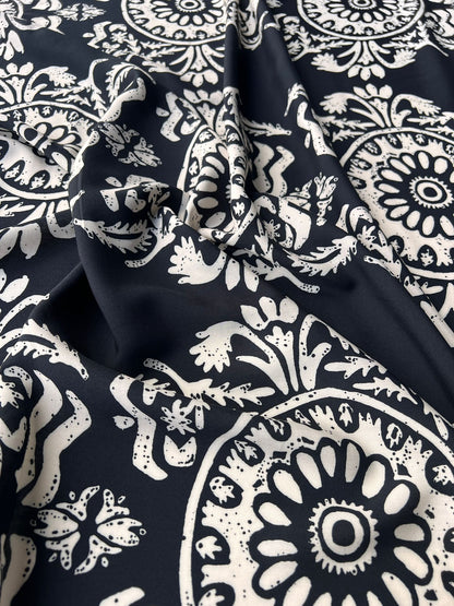 LULU 019 Viscose Medallion Print