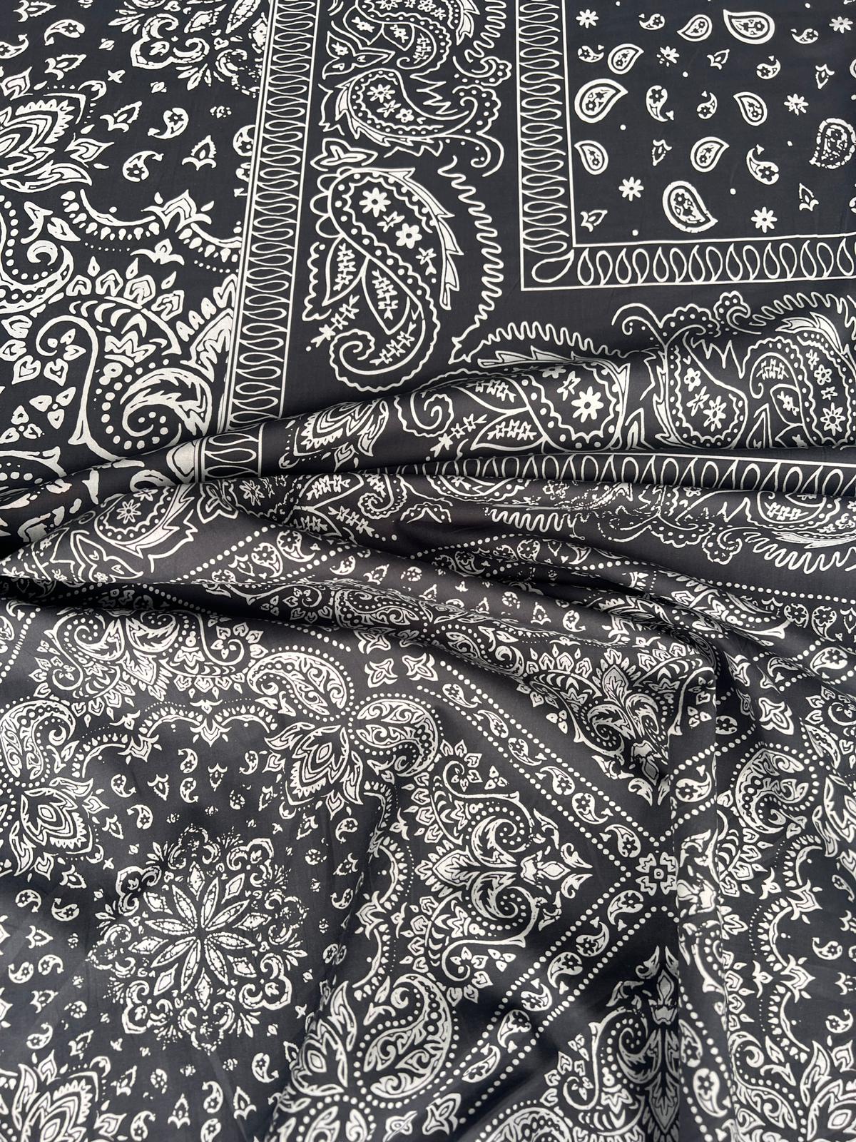 LULU 028 Papertouch Cotton Monochrome Paisley Print