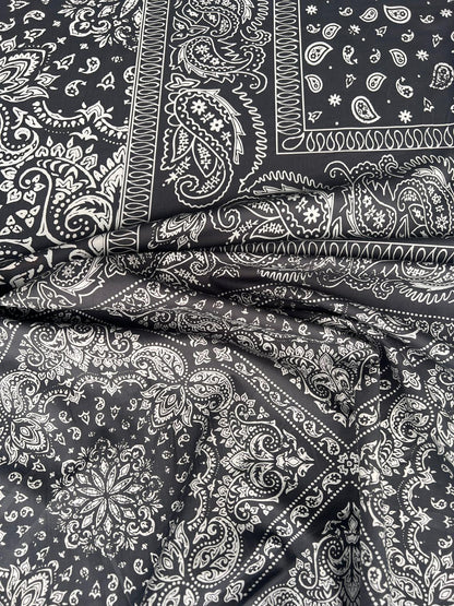 LULU 028 Papertouch Cotton Monochrome Paisley Print