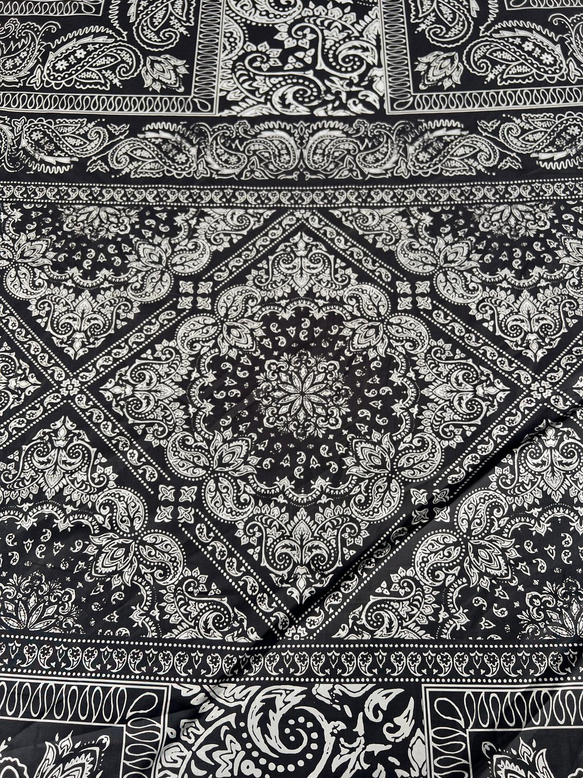 LULU 028 Papertouch Cotton Monochrome Paisley Print