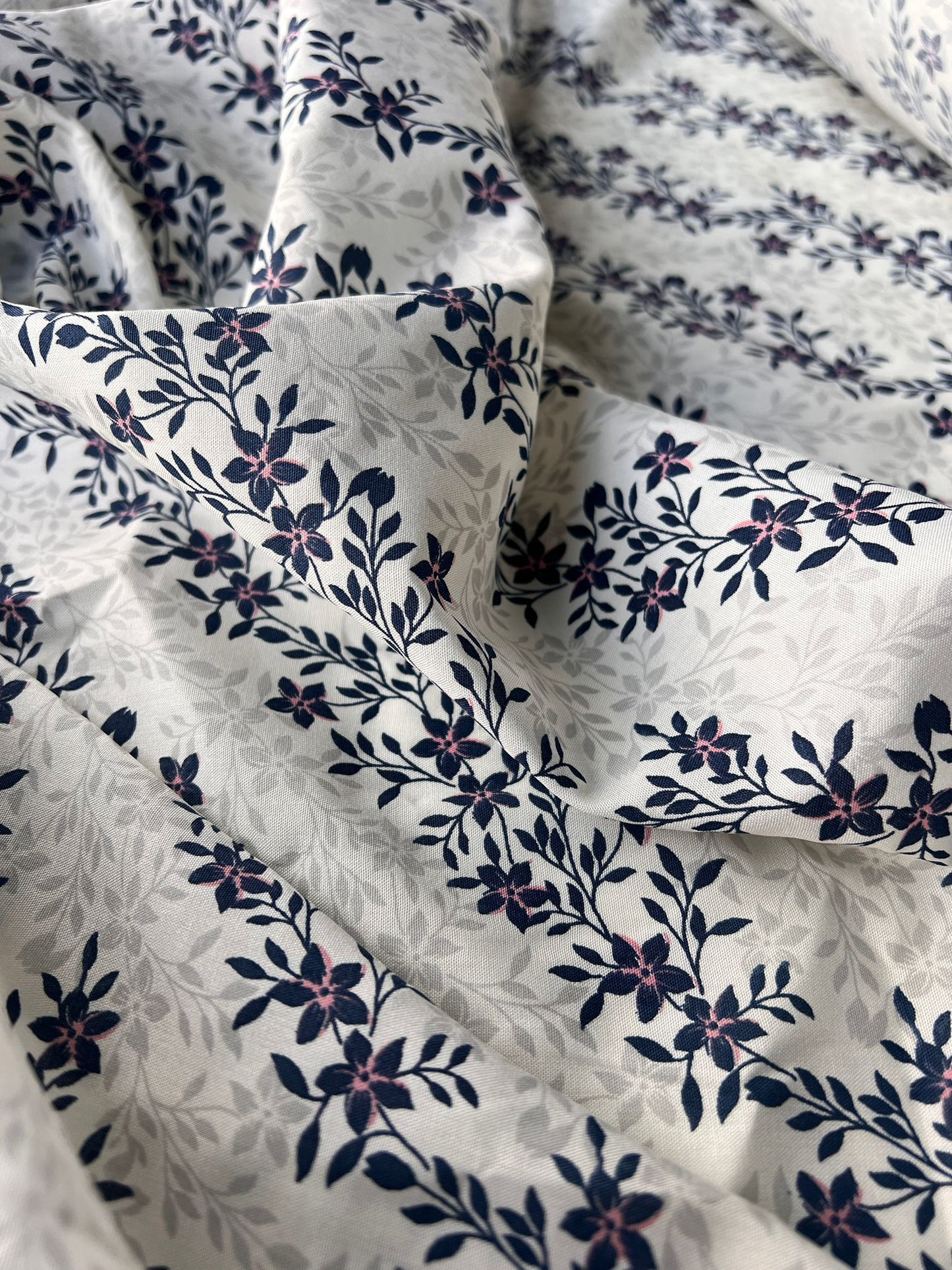 LULU 007 Cotton Poplin Floral Print