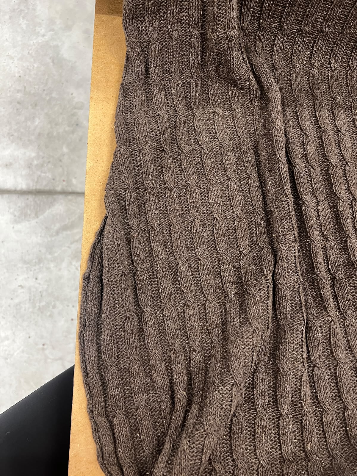 DARIA 039 teddy bear brown knitted cable 100% wool