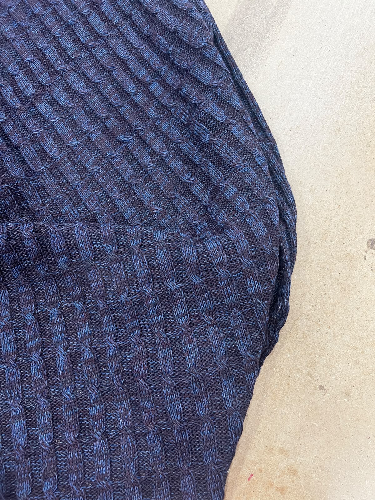 DARIA 041 Indigo & Deep plum melange knitted cable 100% wool