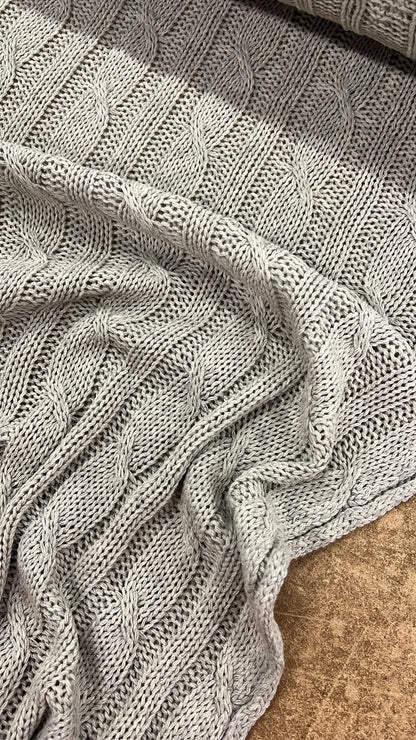 DARIA 040 Ivory knitted cable 100% wool