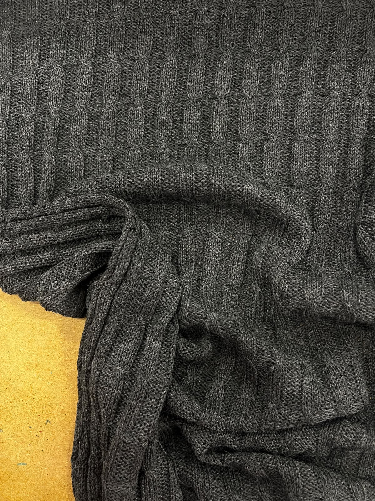 DARIA 045 charcoal knitted cable 100% wool