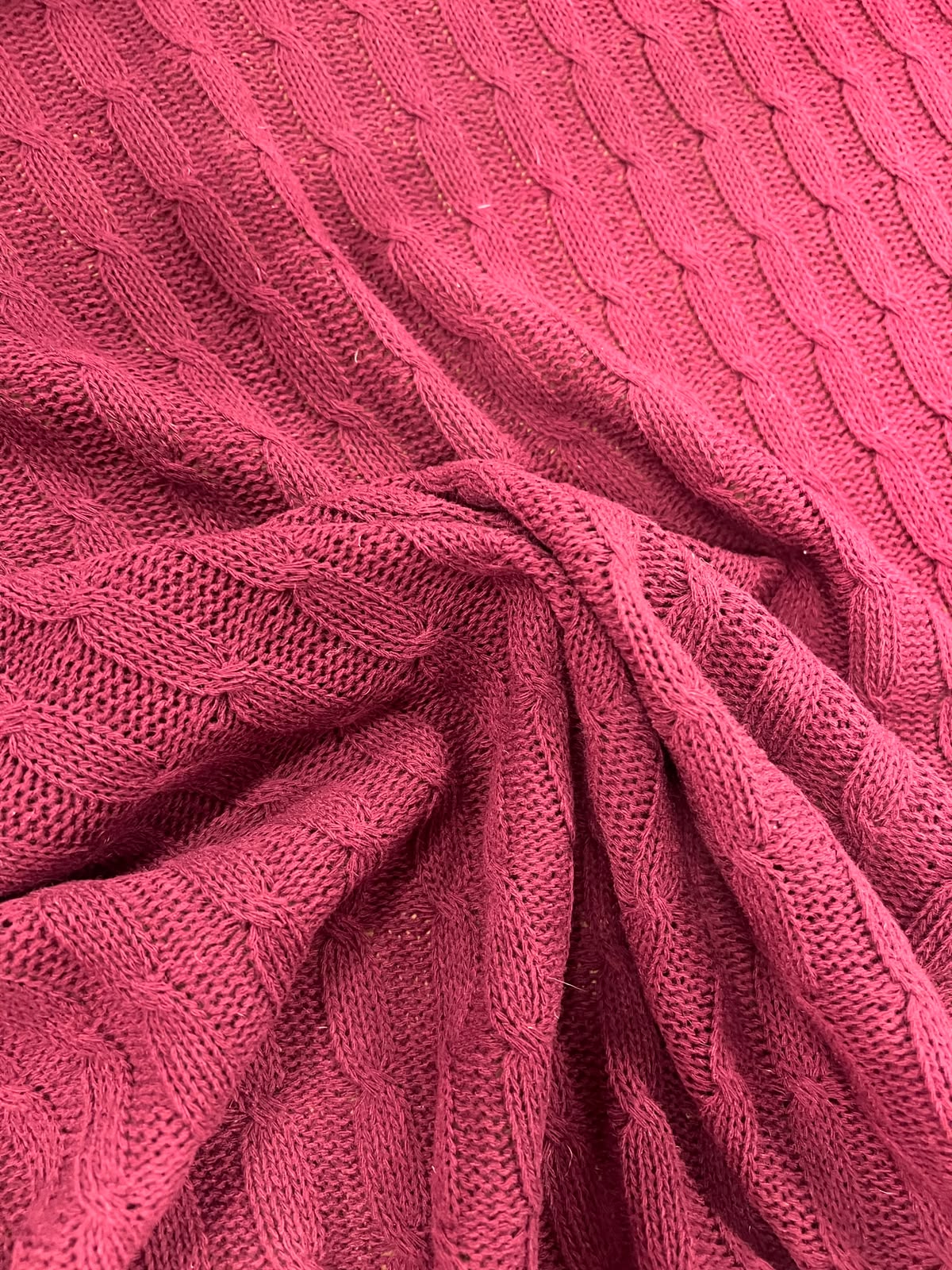 DARIA 046 burgundy knitted cable 100% wool