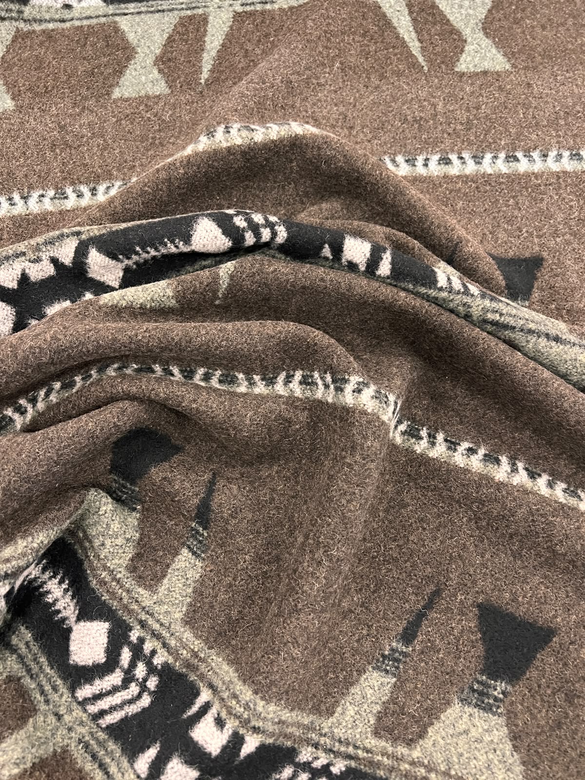 ZOE 012 double face rustic geo design 100% wool