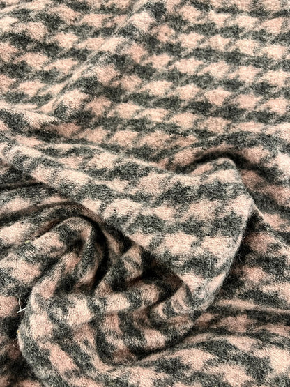 ZOE 015 brushed pink&grey houndstooth wool